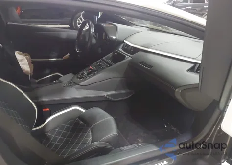 2017 Lamborghini Aventador Lp750-4 Superveloce z USA, uszkodzony, nr VIN ZHWUG4ZD4HLA06463